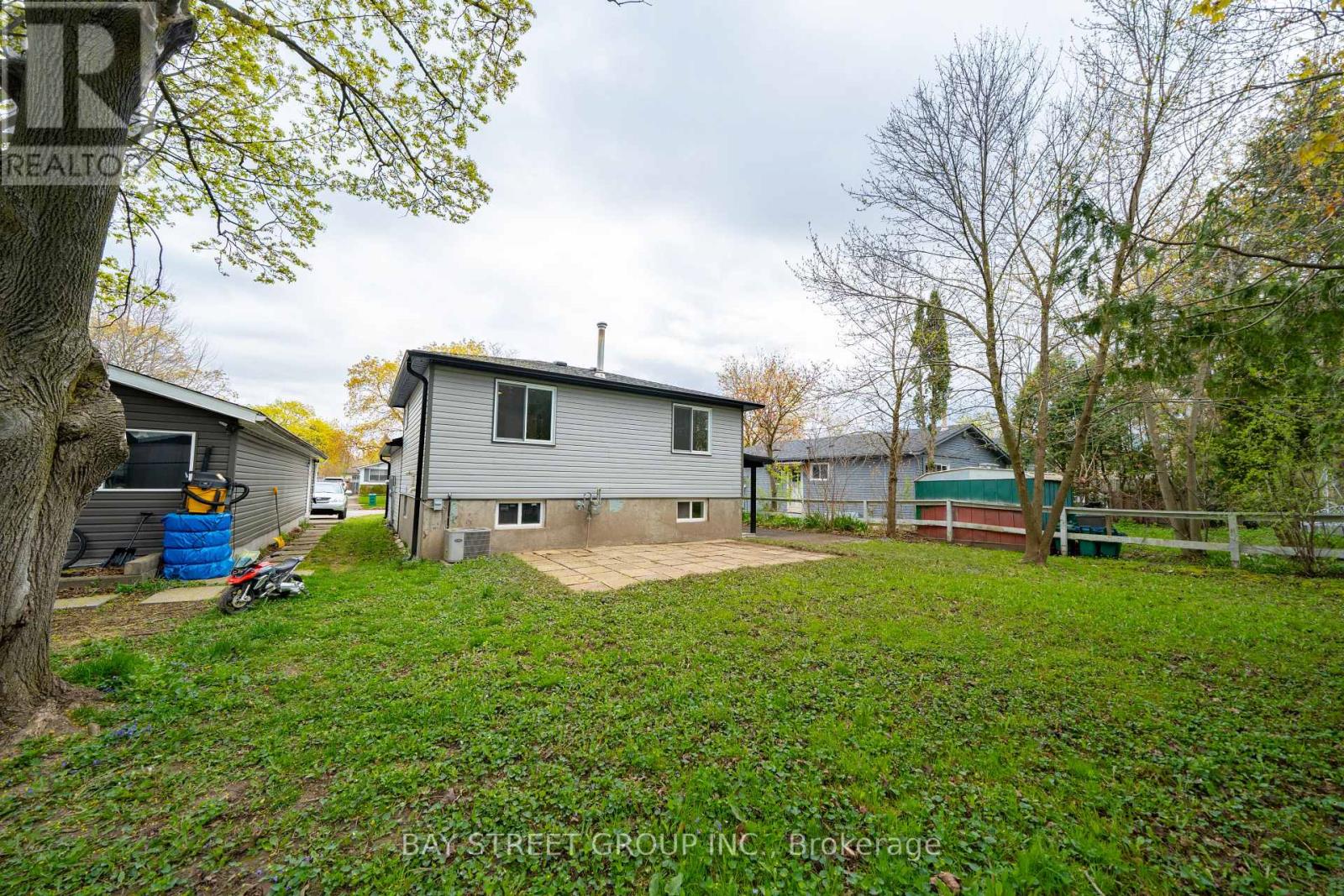 41 HELENE CRESCENT - 41