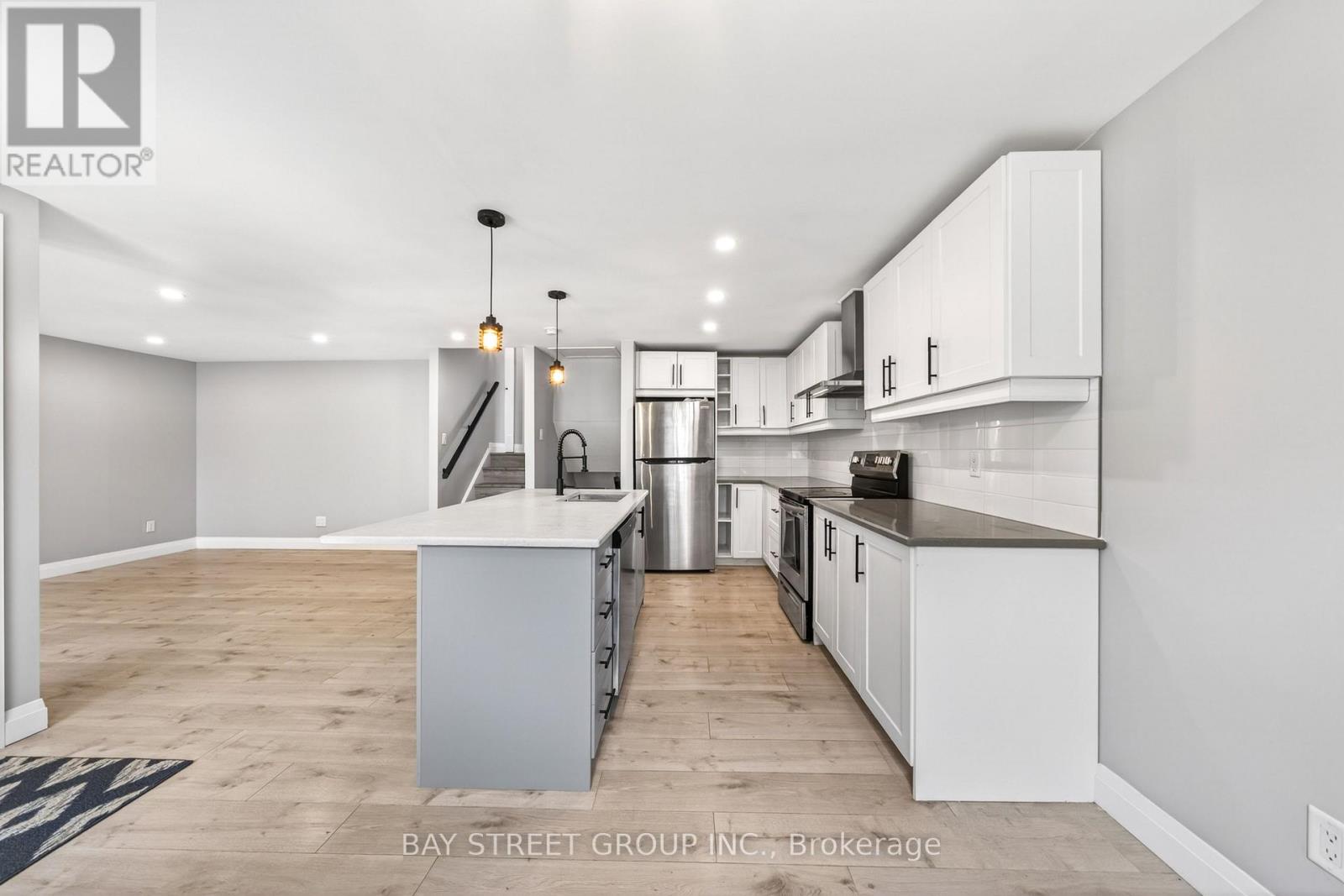 41 HELENE CRESCENT - 8