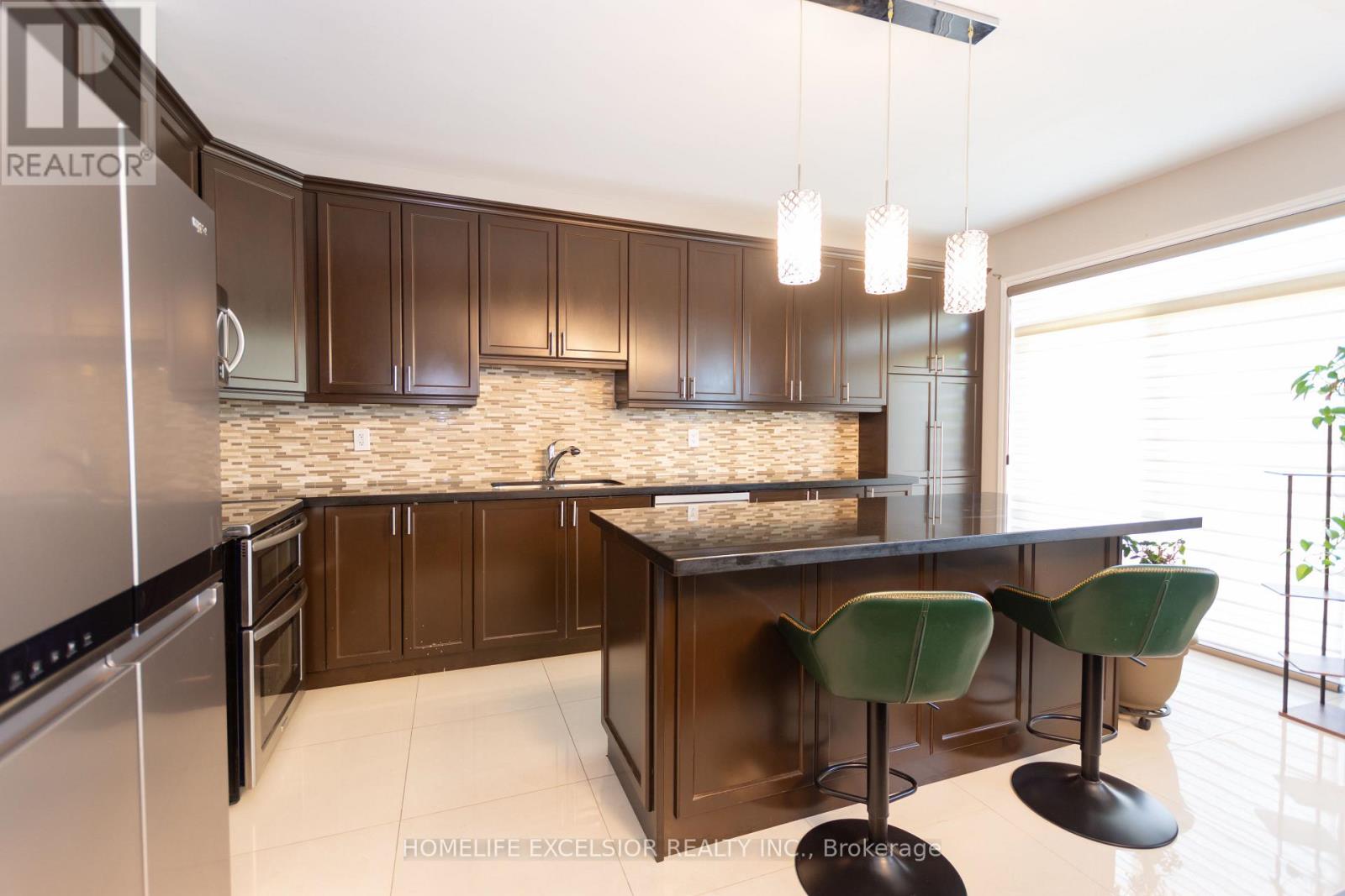 2425 QUETICO CRESCENT - 14
