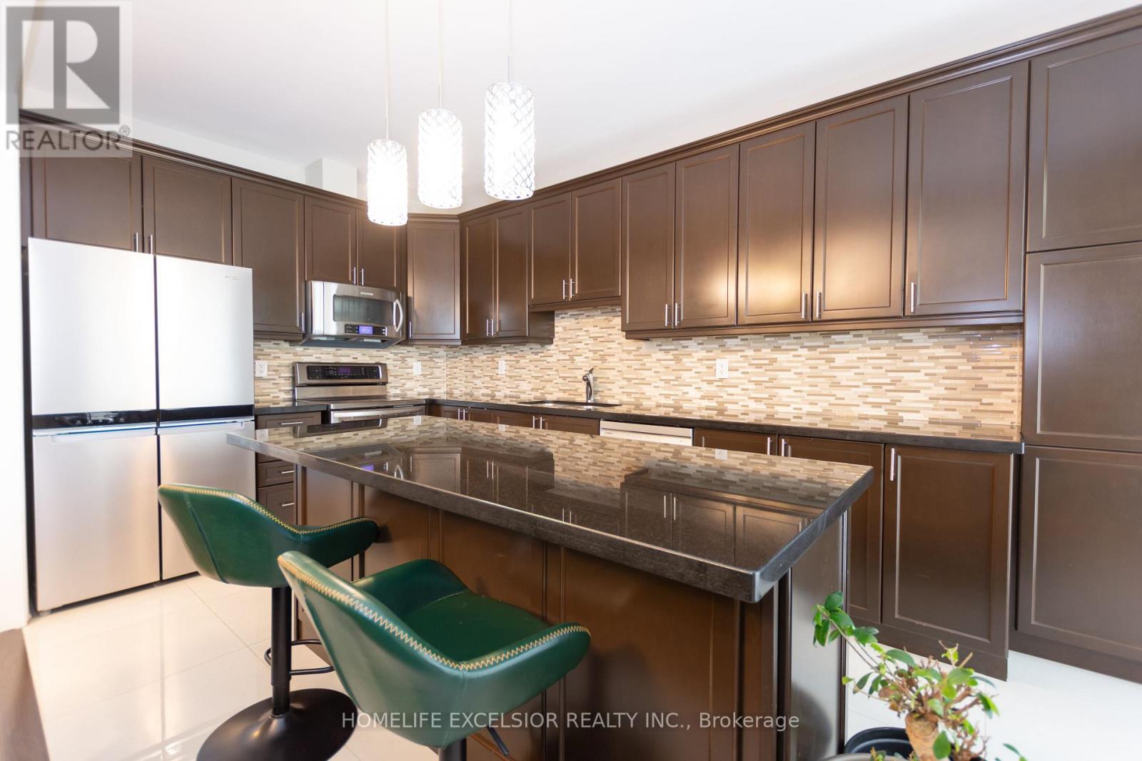 2425 QUETICO CRESCENT - 15