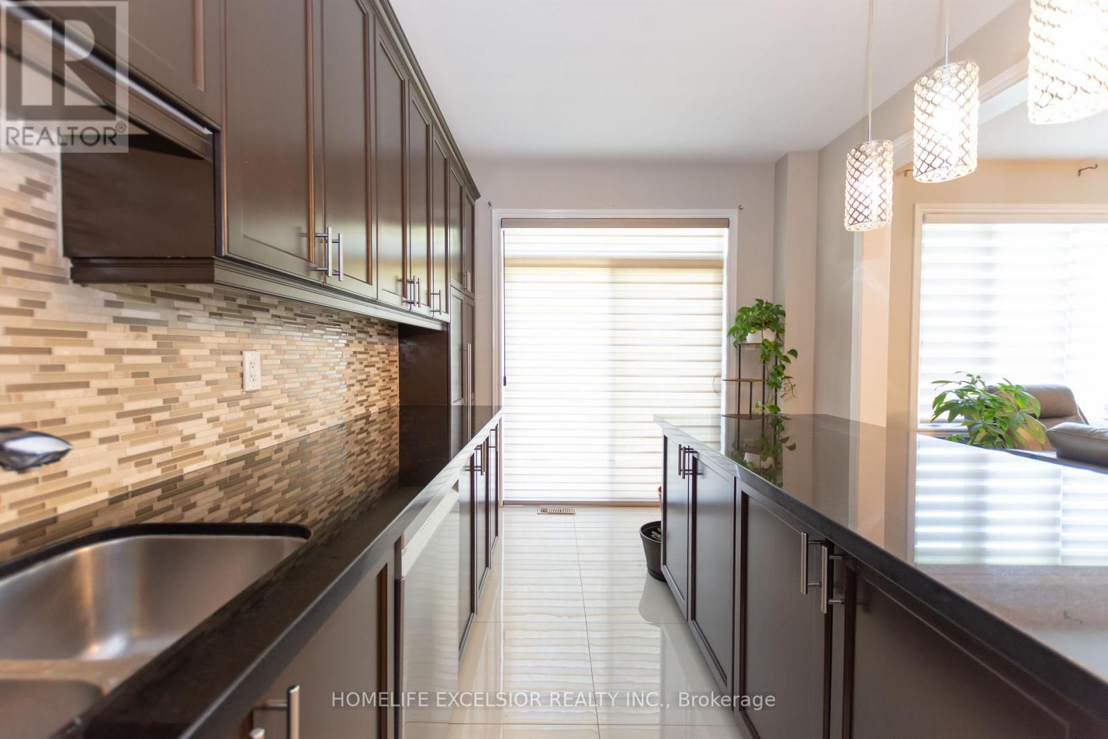 2425 QUETICO CRESCENT - 16