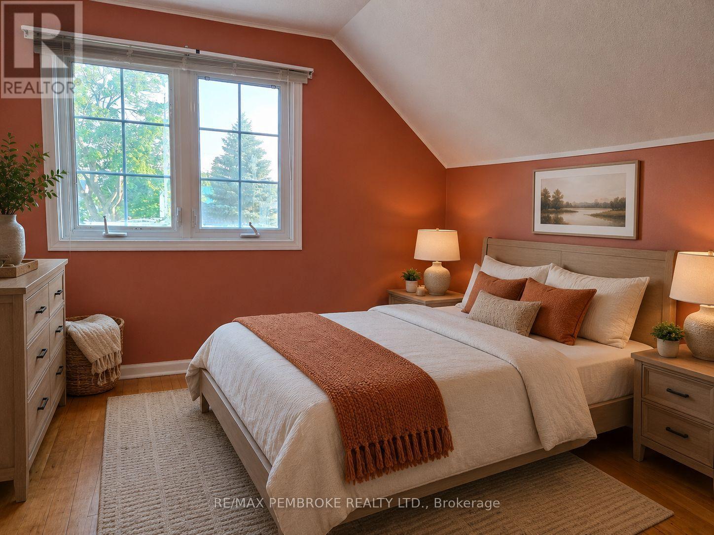 108 THIRD AVENUE, Ottawa. Luxury613. By Peter Sagos - Image 17