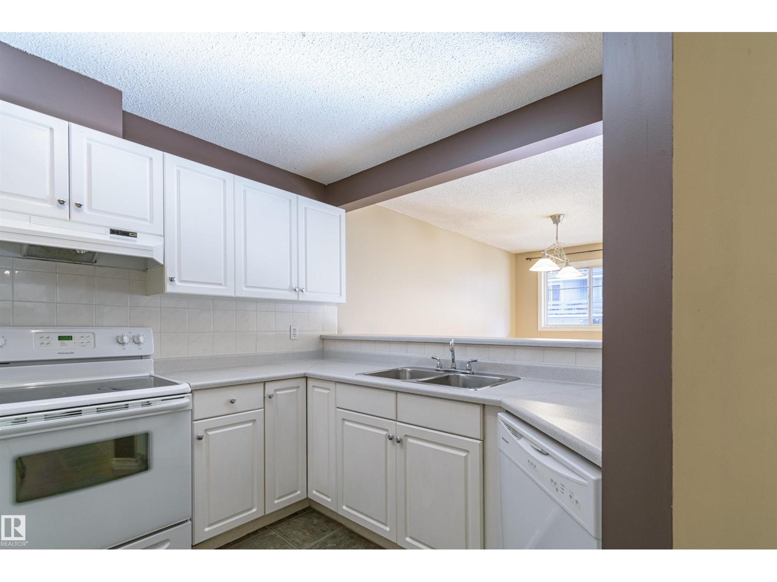 #107 10153 117 ST NW - 5