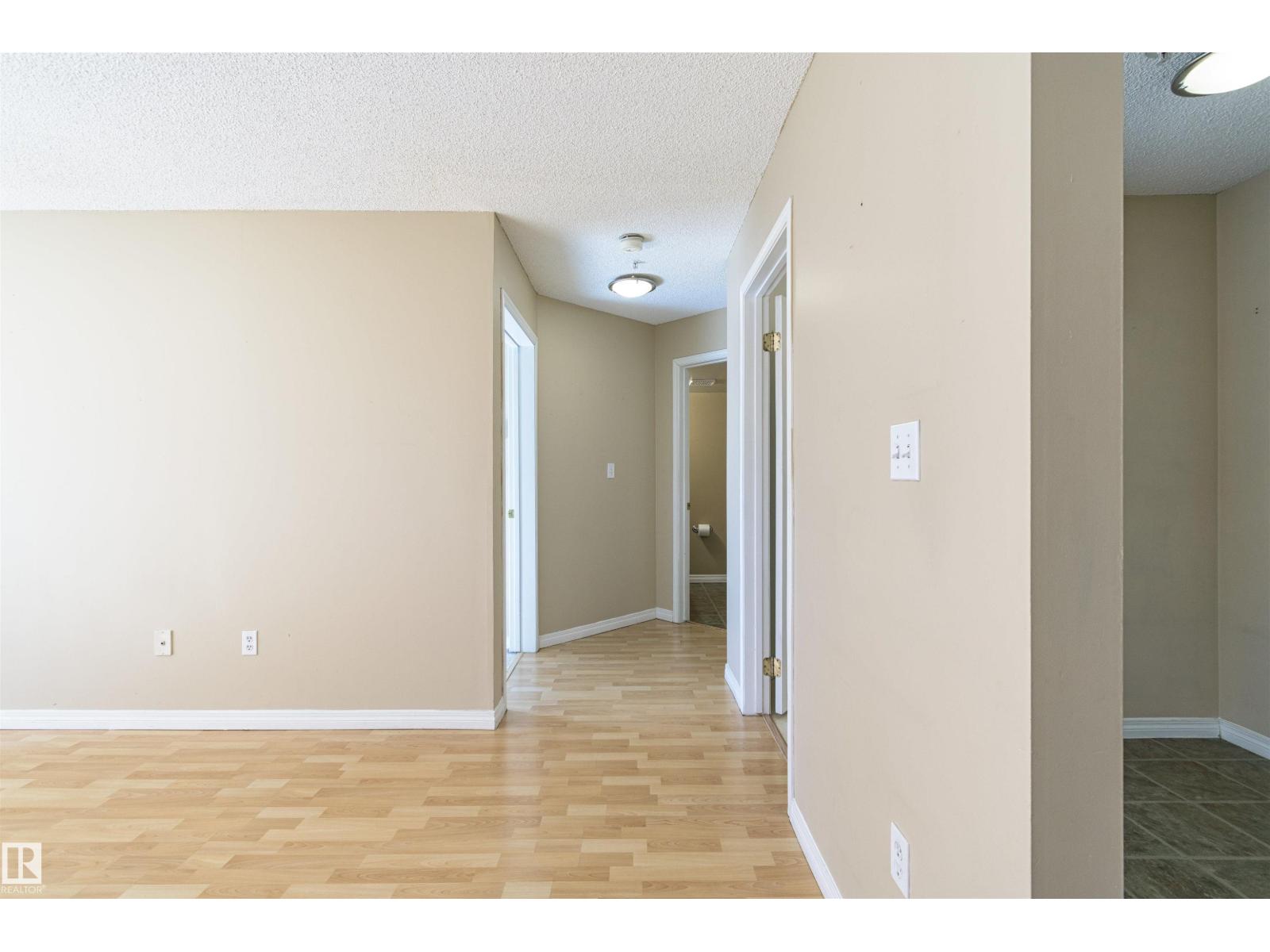 #107 10153 117 ST NW - 7