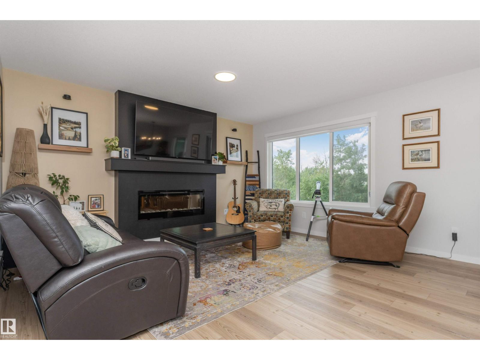 102 HORTON WY - 18