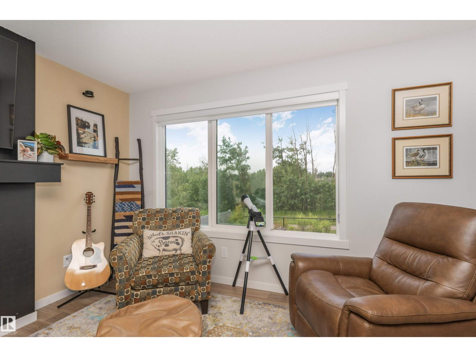 102 HORTON WY - 20