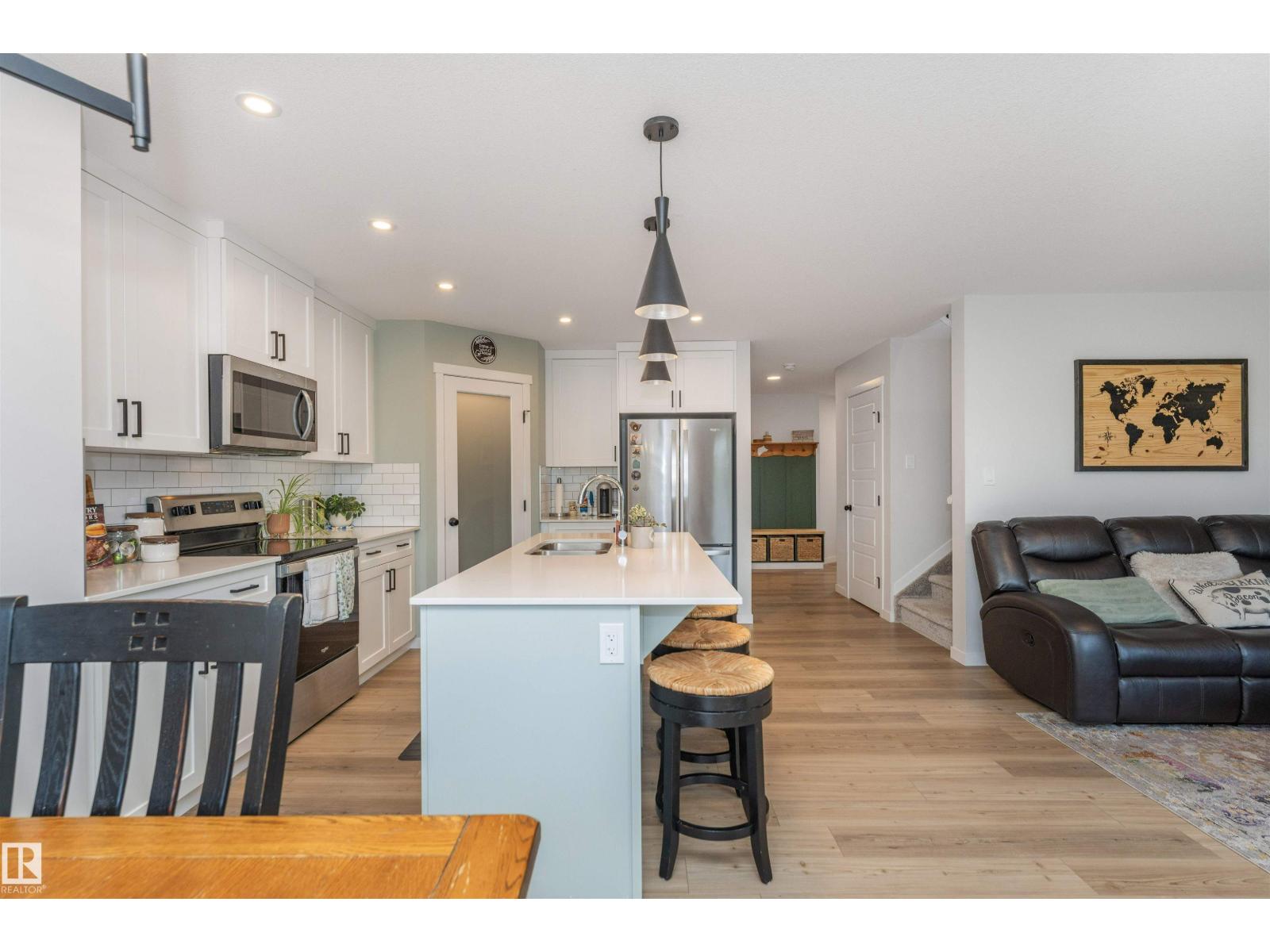 102 HORTON WY - 16