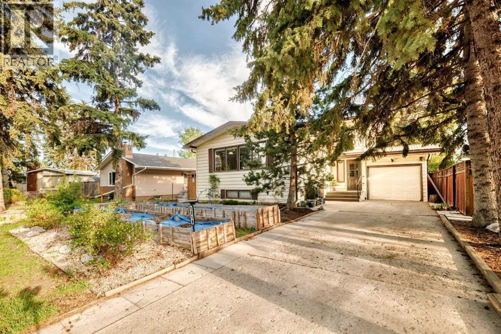 1319 104 Avenue SW - 23