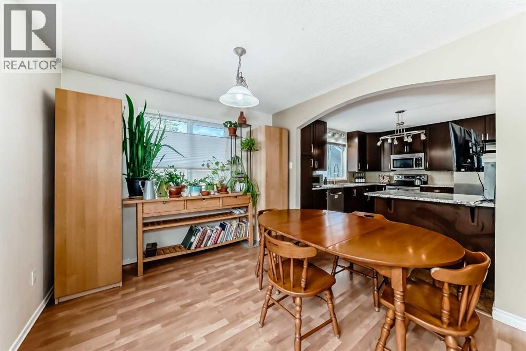 1319 104 Avenue SW - 7