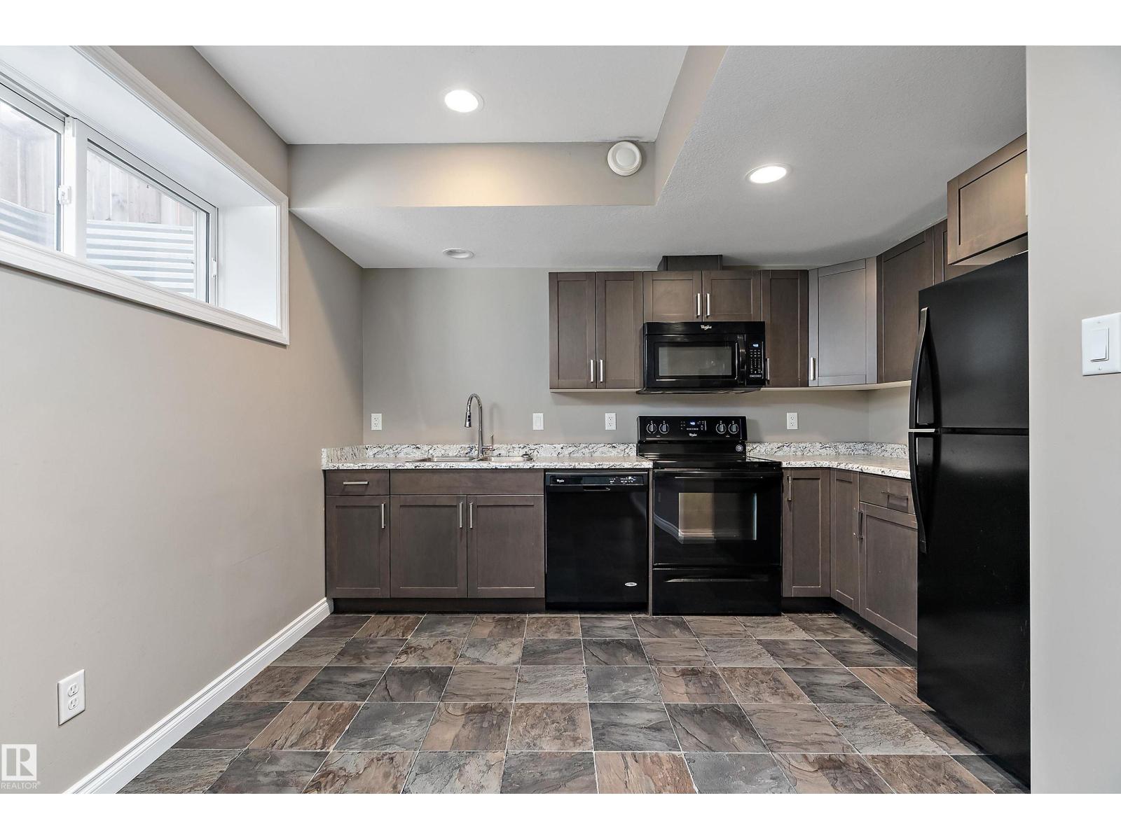 3417 WEIDLE WY SW - 34
