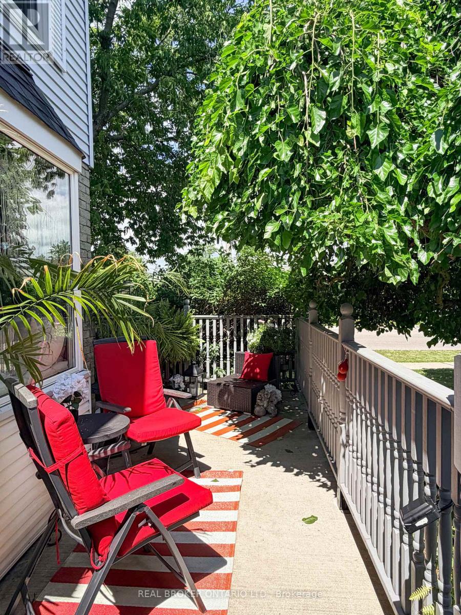 3260 WOODCROFT CRESCENT - 47