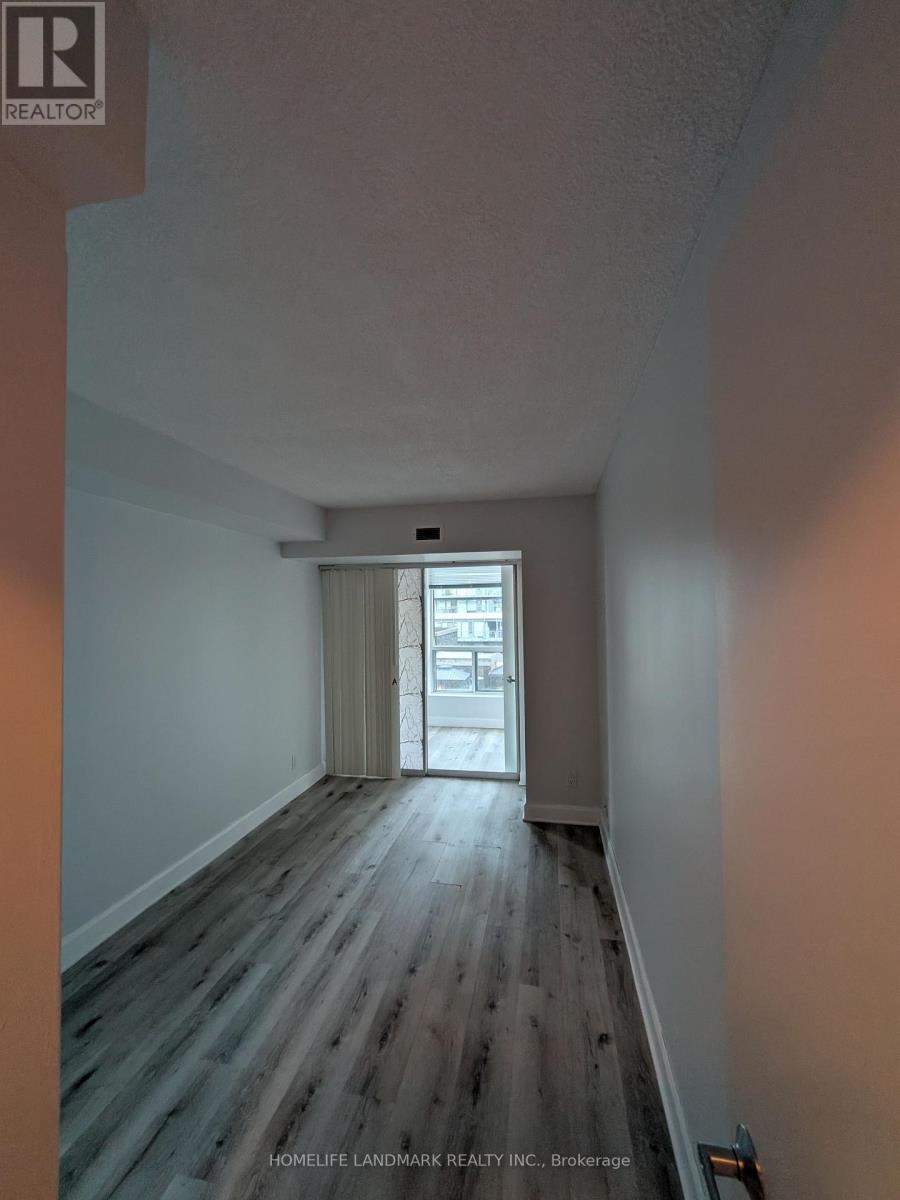 #805 92 KING STREET E - 8