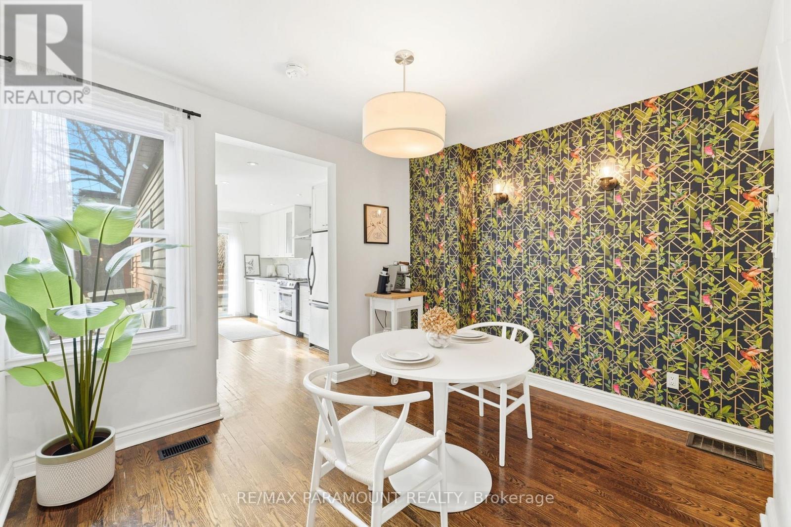 670 RHODES AVENUE - 11