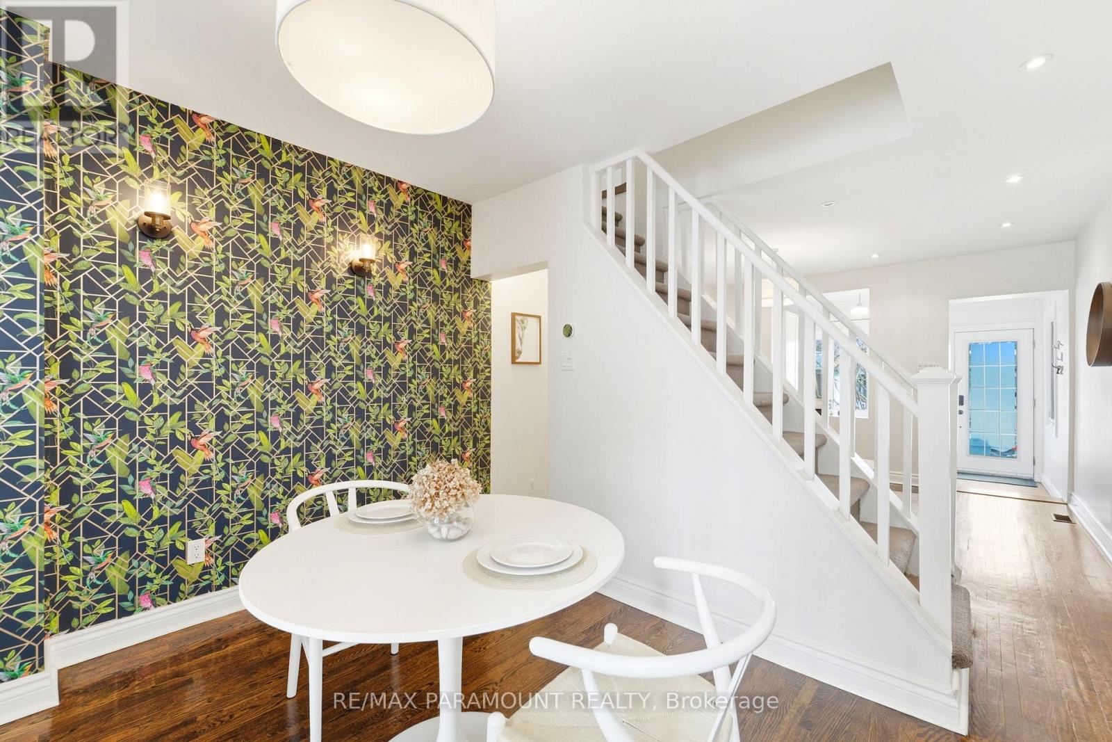 670 RHODES AVENUE - 12