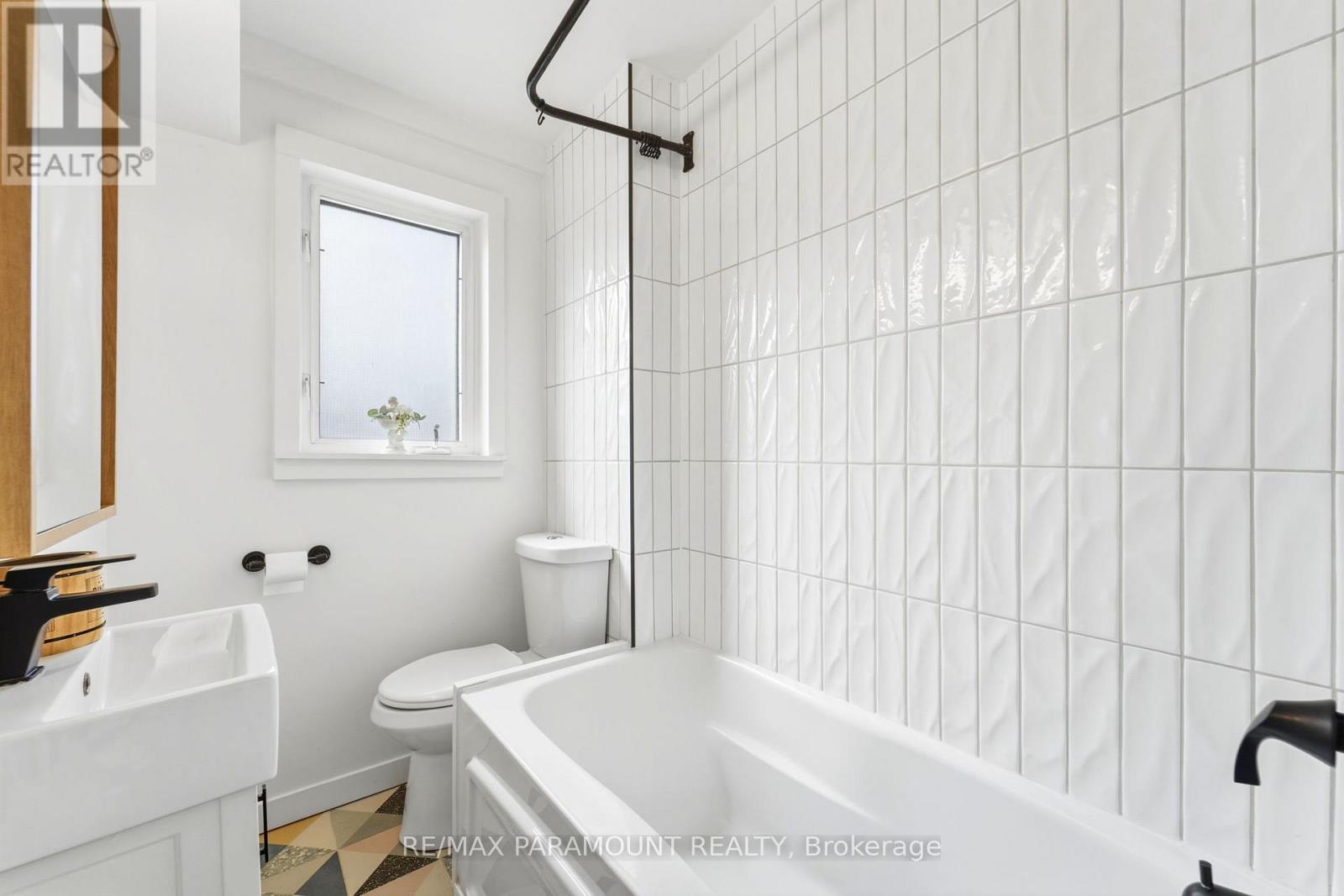 670 RHODES AVENUE - 22