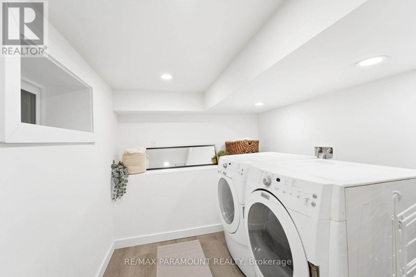 670 RHODES AVENUE - 31