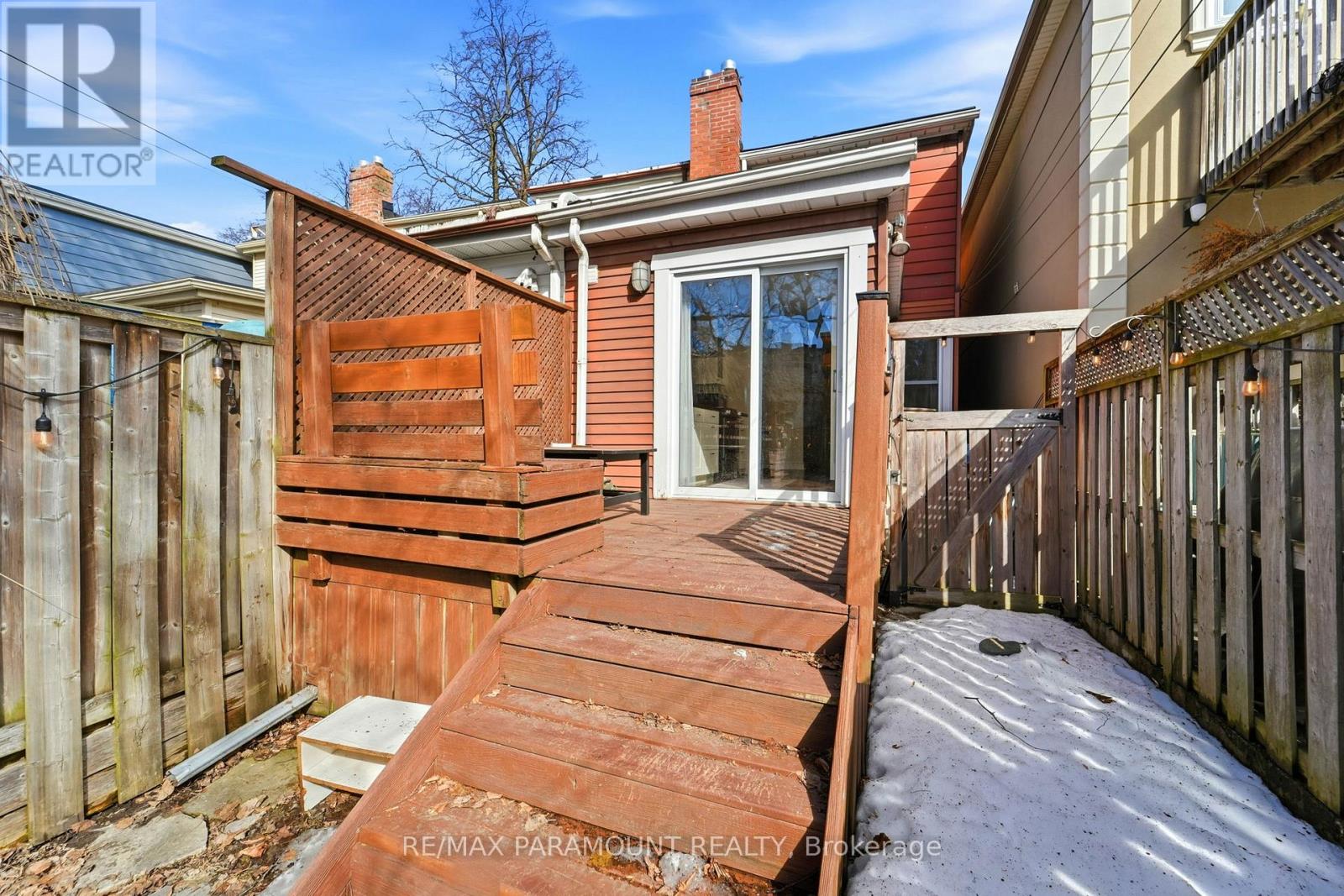 670 RHODES AVENUE - 34