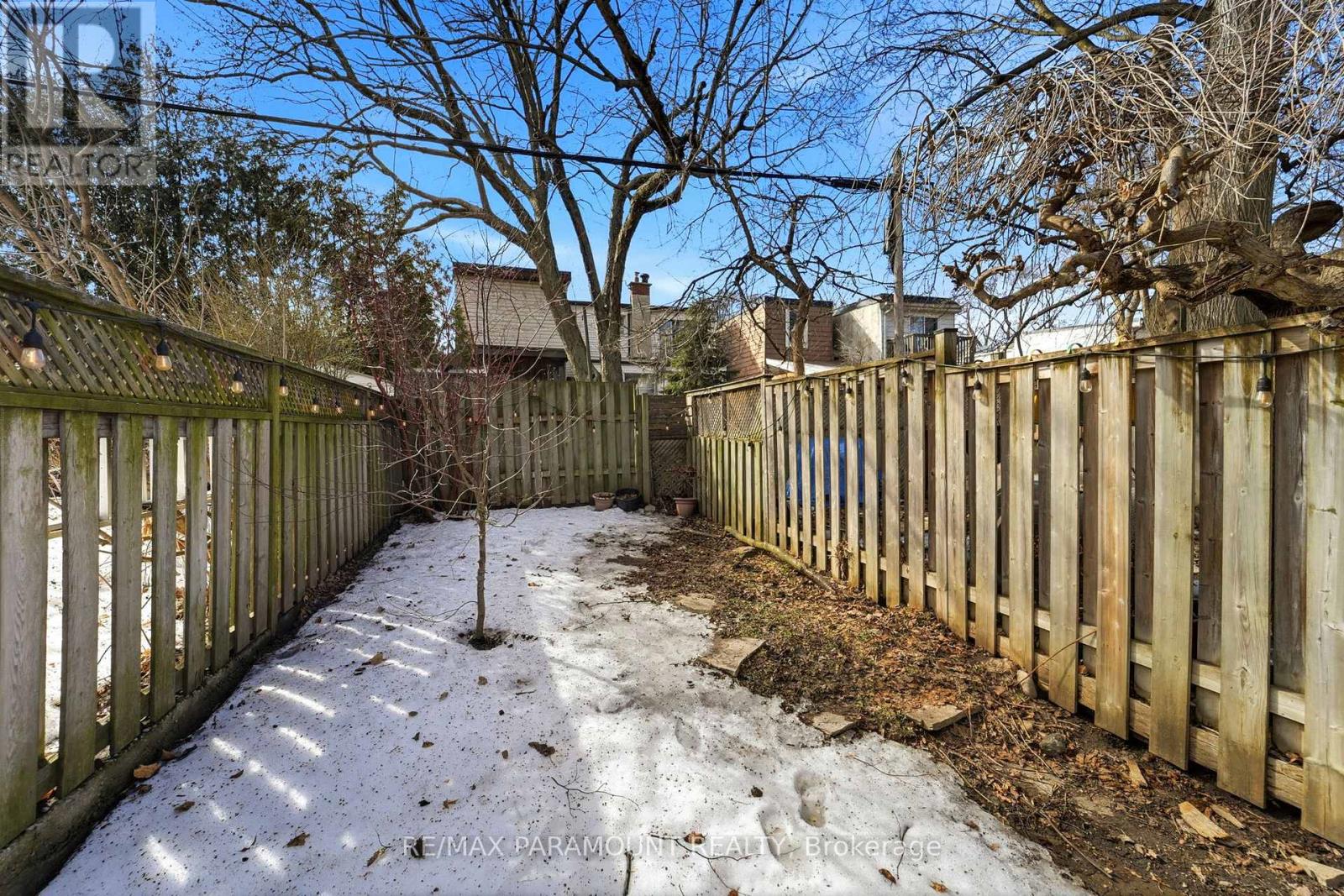 670 RHODES AVENUE - 37