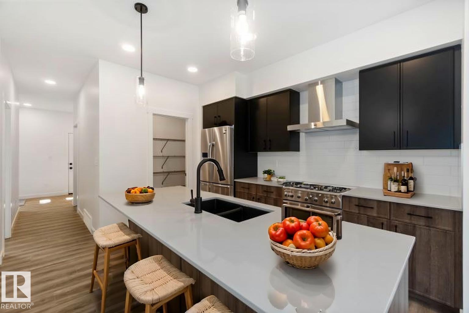 2431 194 ST NW - 18
