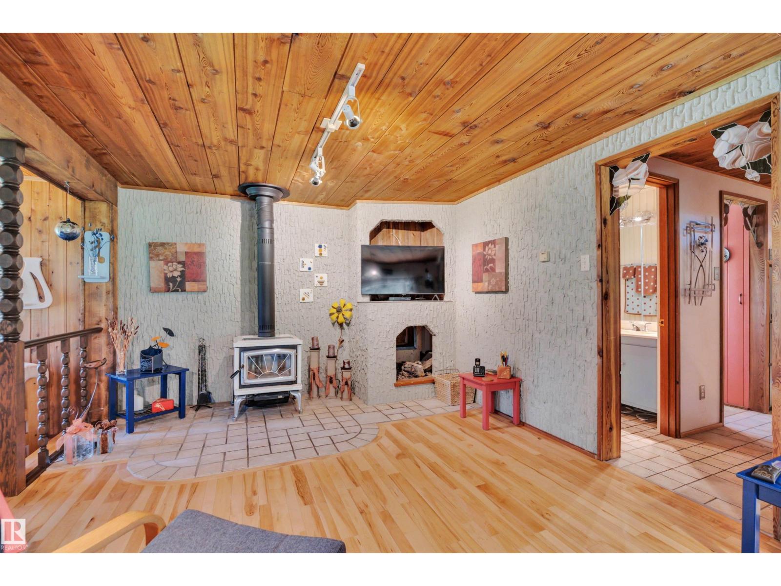 464044 RGE ROAD 270 - 11