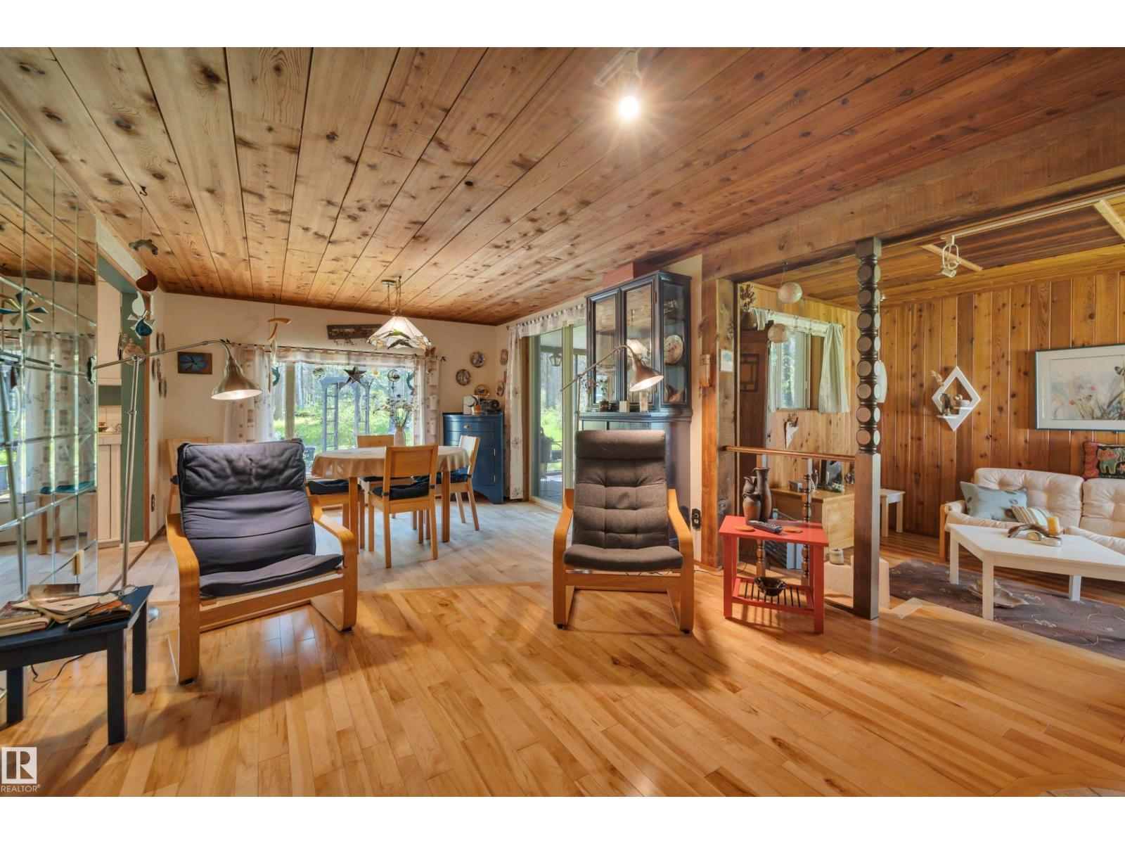 464044 RGE ROAD 270 - 12