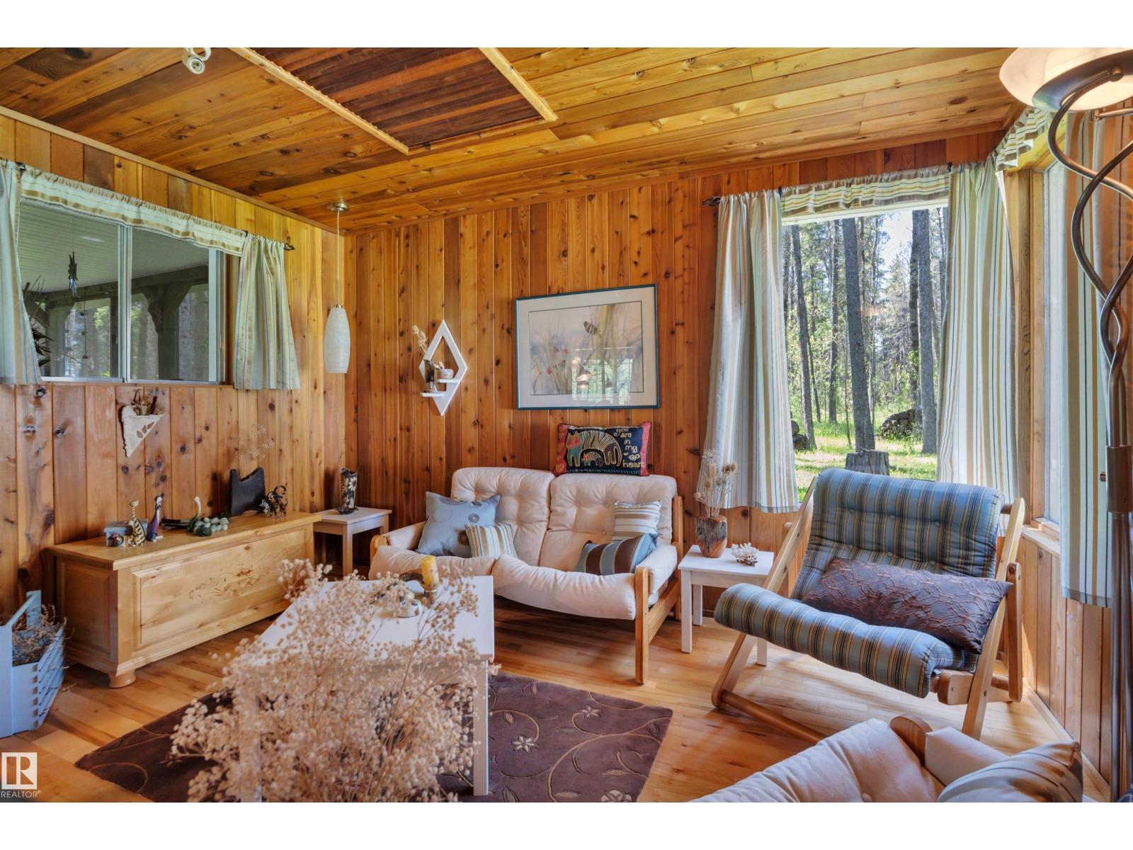464044 RGE ROAD 270 - 14