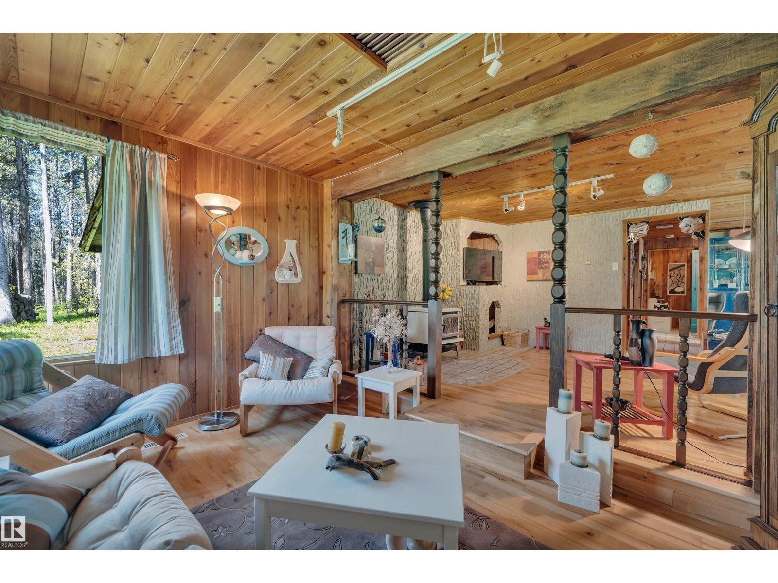 464044 RGE ROAD 270 - 15