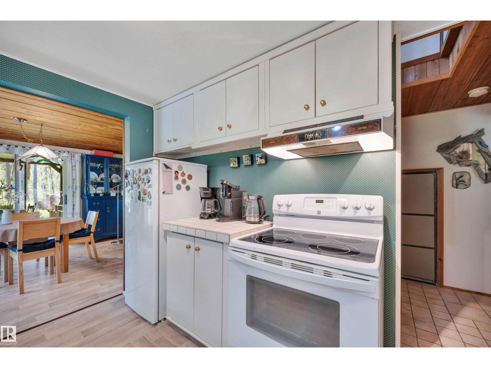 464044 RGE ROAD 270 - 22
