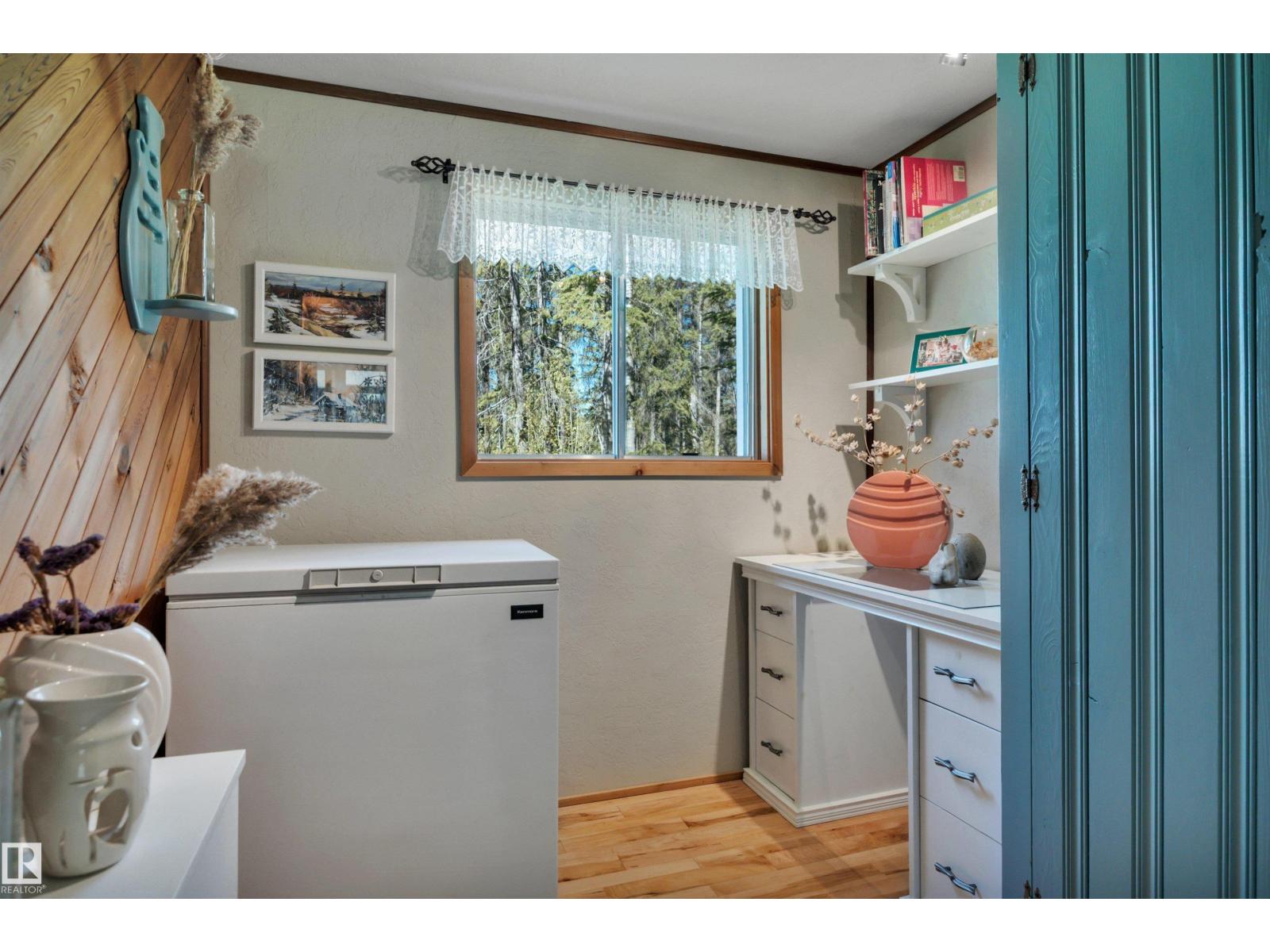 464044 RGE ROAD 270 - 24