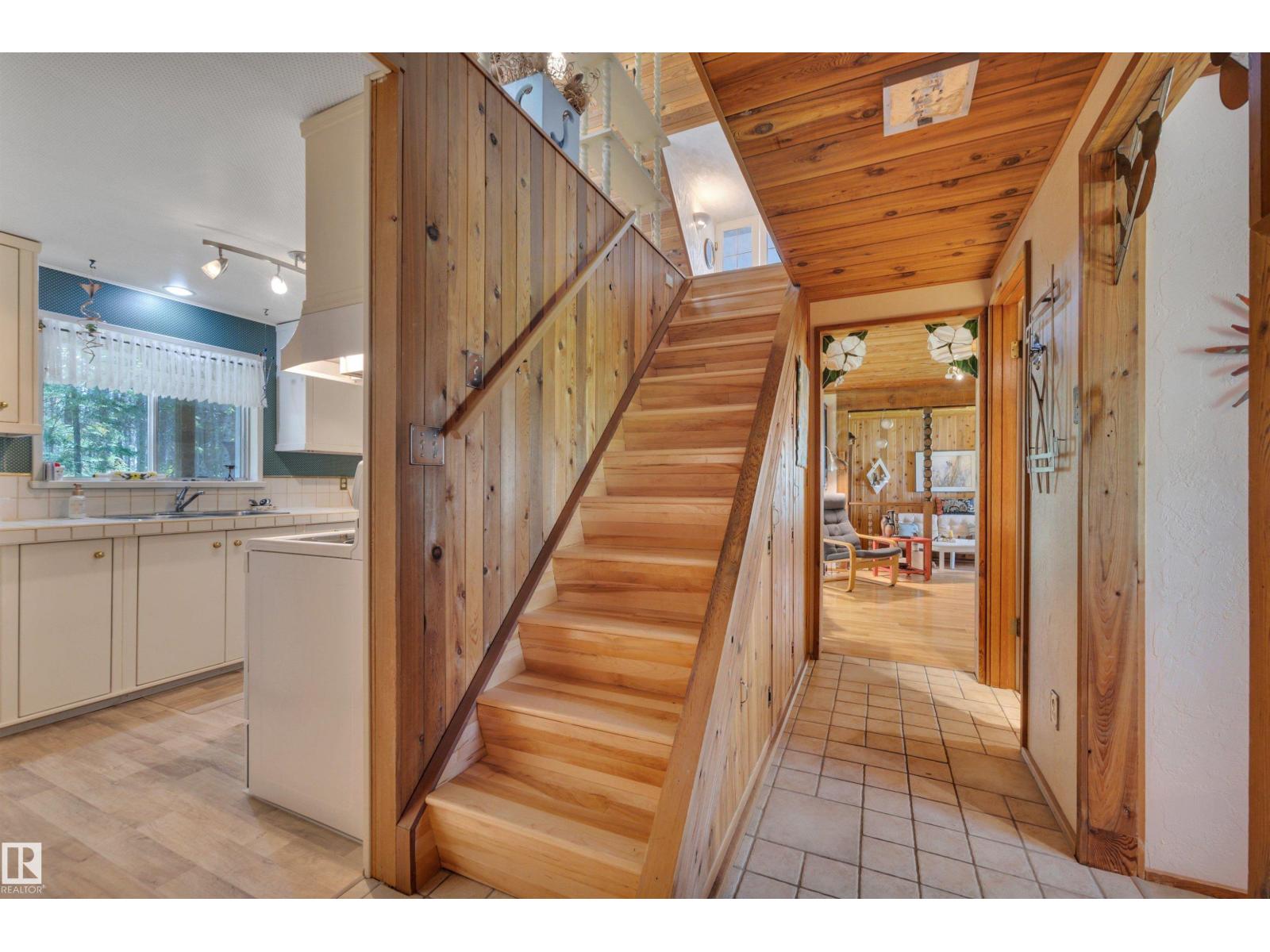 464044 RGE ROAD 270 - 28