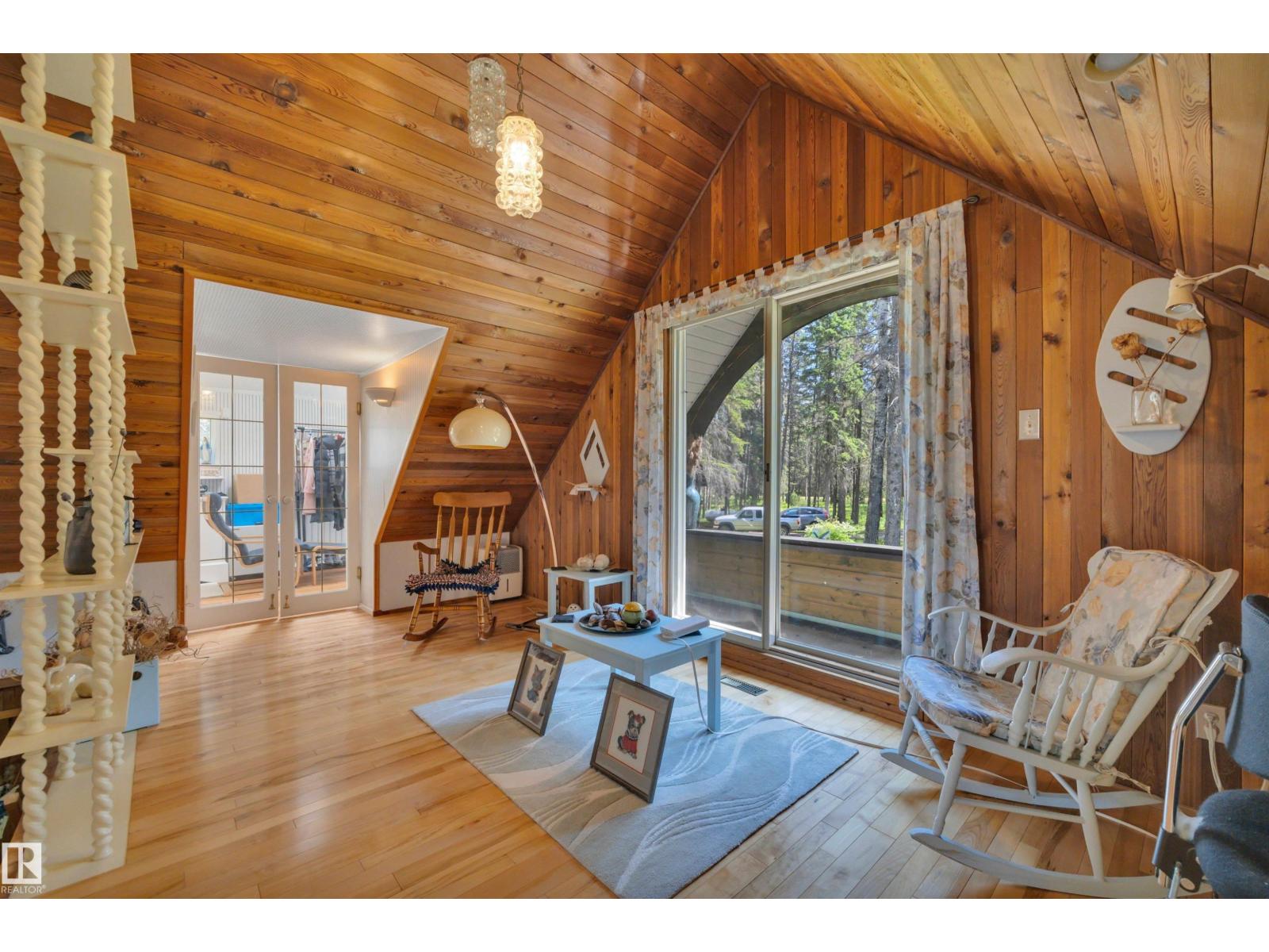464044 RGE ROAD 270 - 29