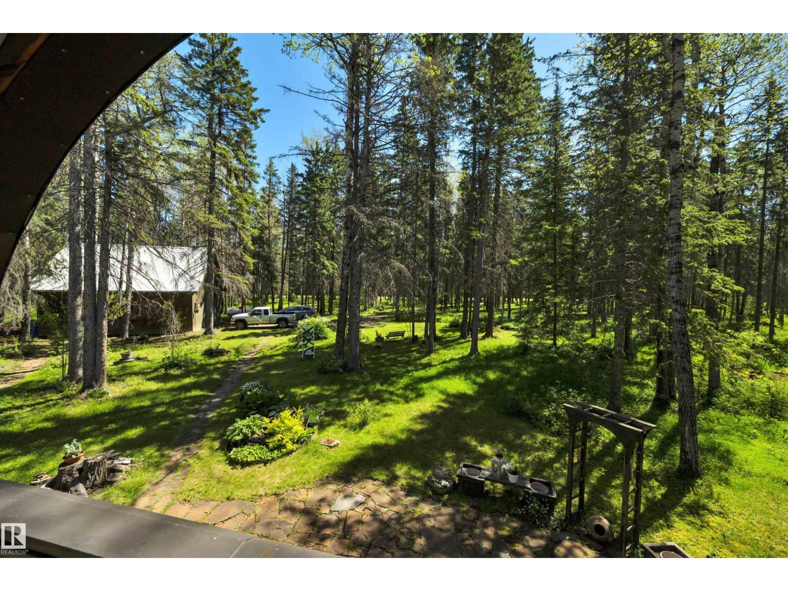 464044 RGE ROAD 270 - 31