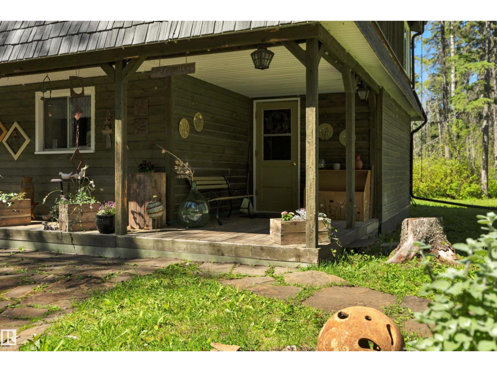 464044 RGE ROAD 270 - 7