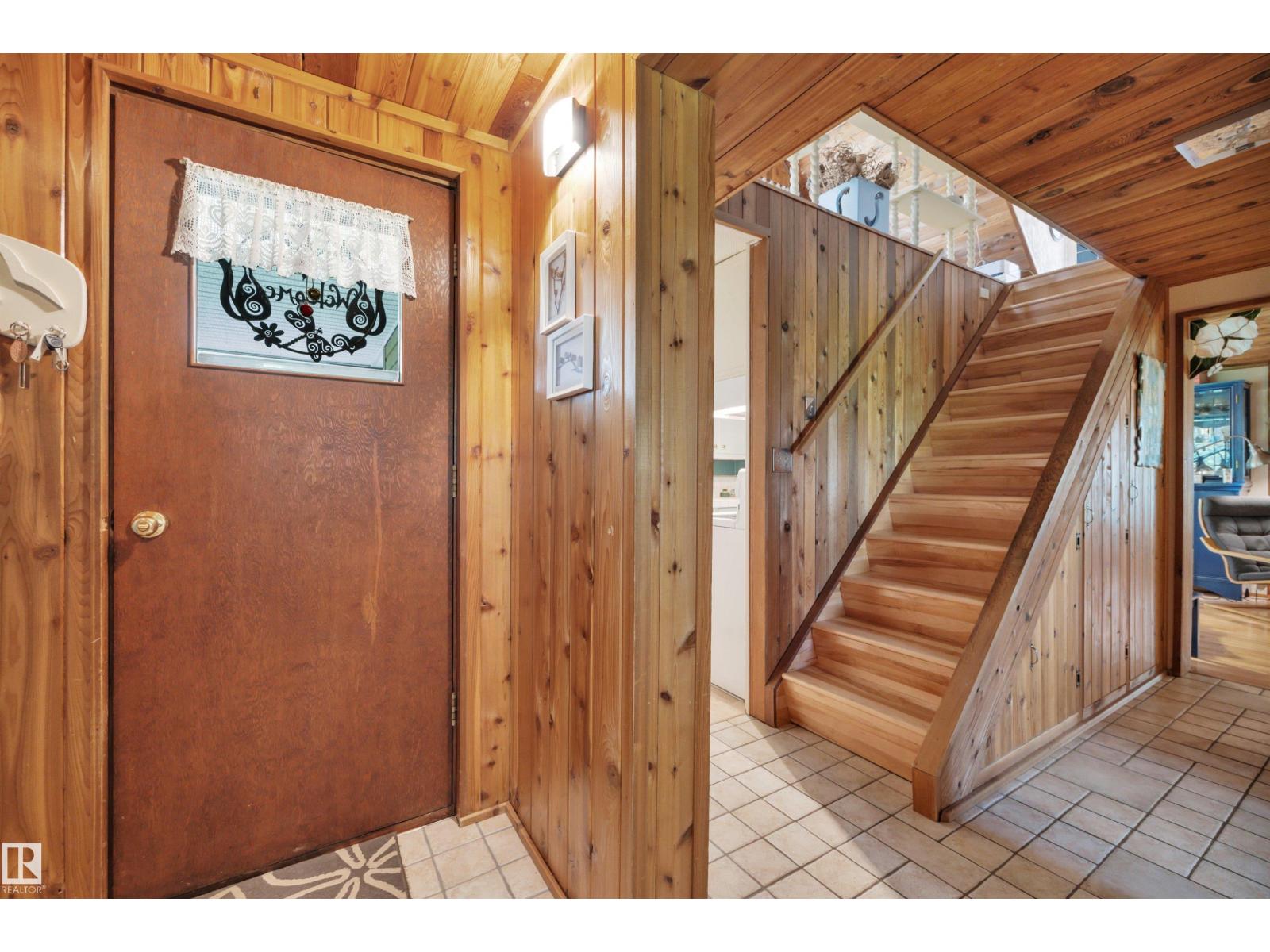 464044 RGE ROAD 270 - 9