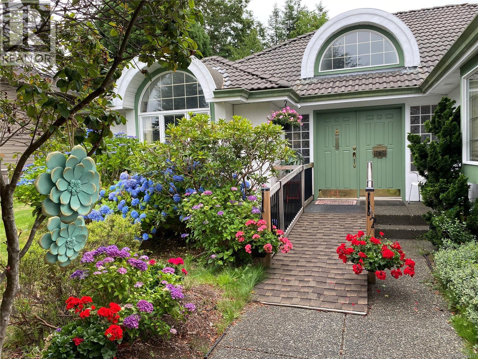 1991 Fairway Dr, Campbell River — photo 2