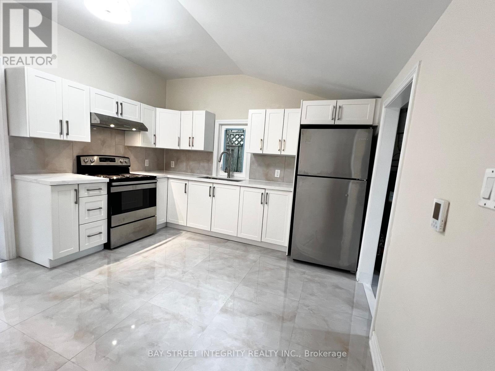 29 BALSON BOULEVARD - 12