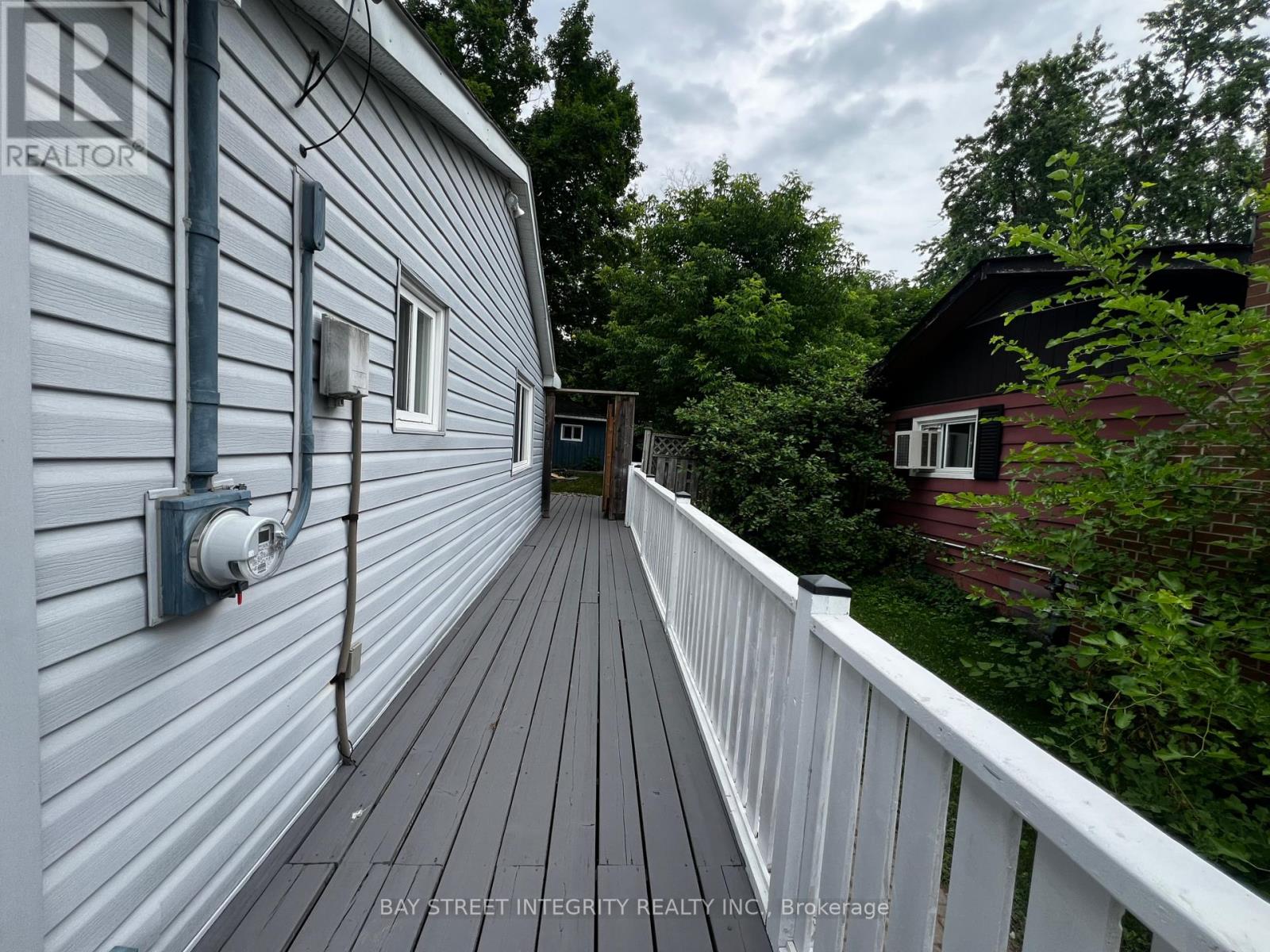 29 BALSON BOULEVARD - 16