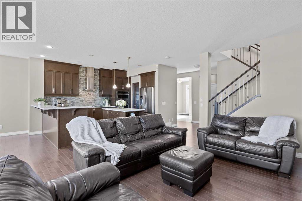 27 Mahogany Crescent SE — photo 13