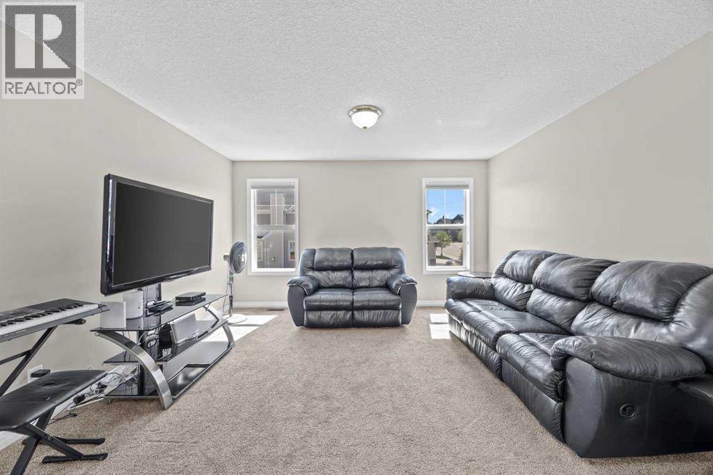 27 Mahogany Crescent SE — photo 26