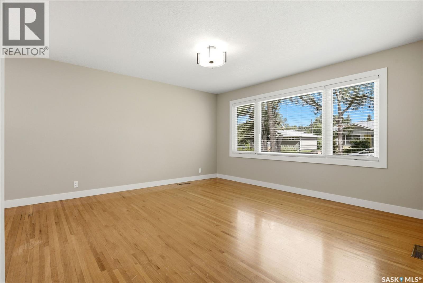 233 Orchard CRESCENT - photo 5