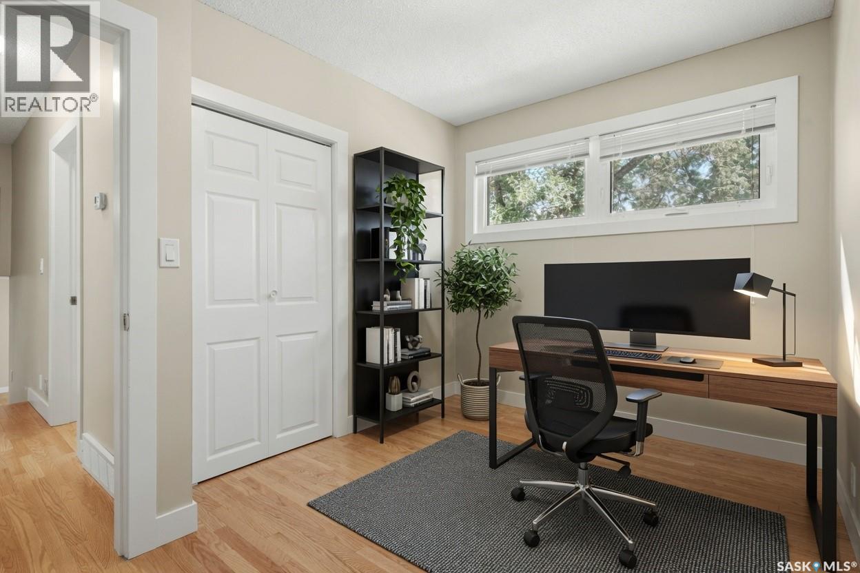 233 Orchard CRESCENT — photo 20