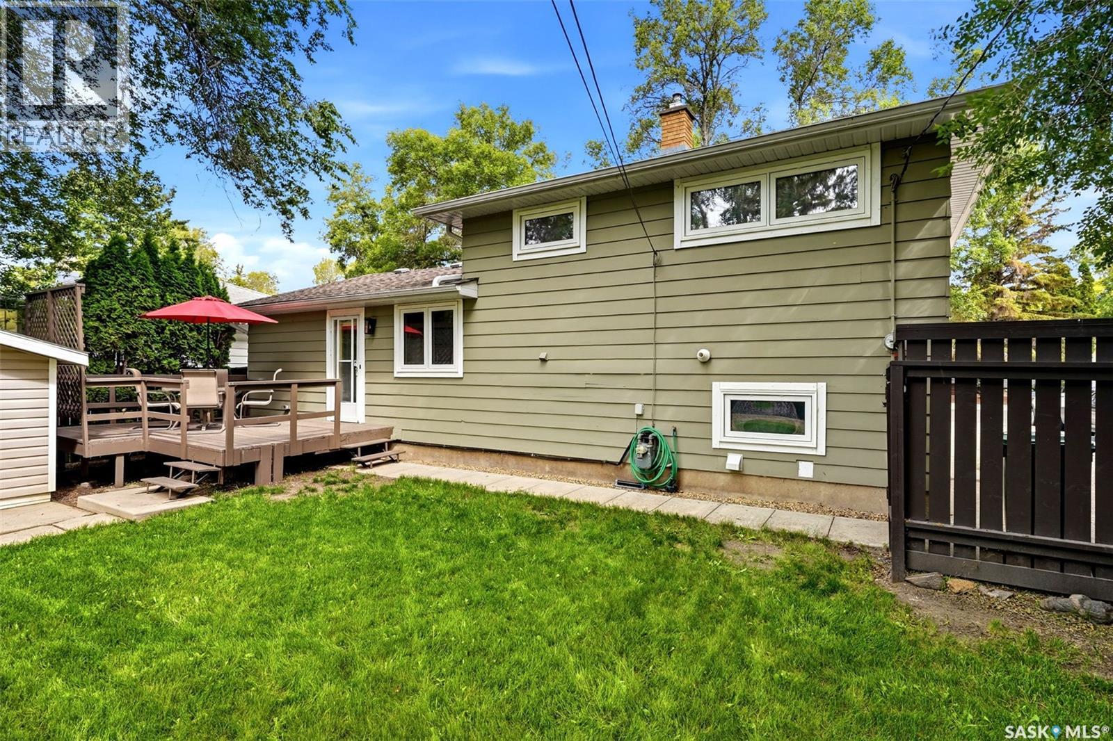 233 Orchard CRESCENT — photo 39