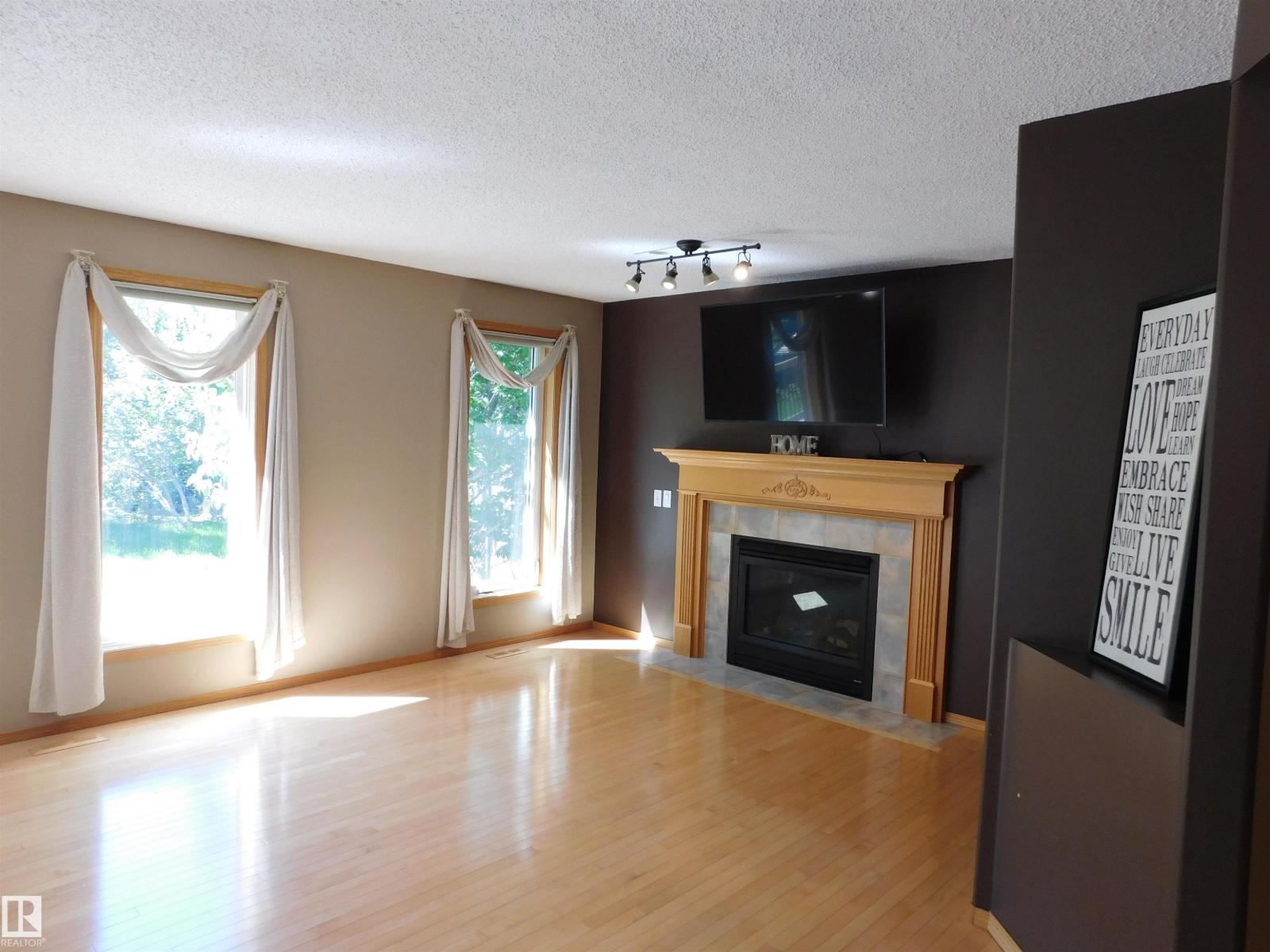 2255 BRENNAN CO NW NW - 22