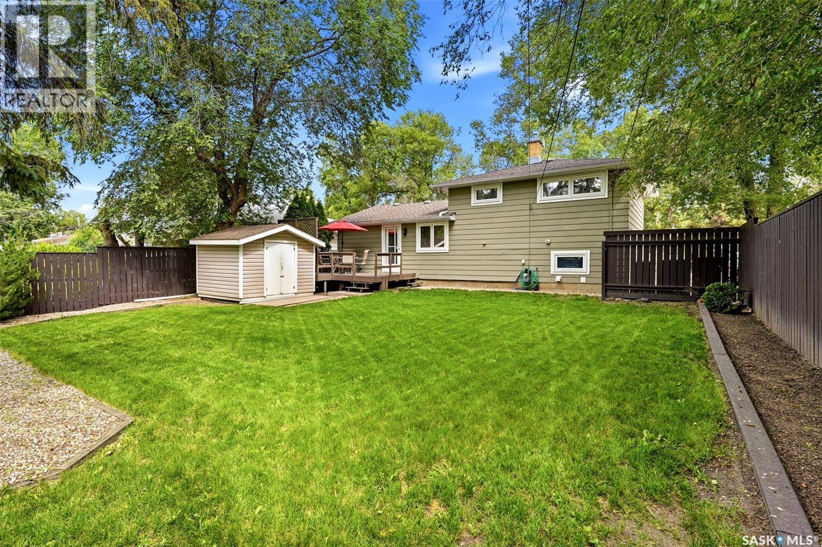 233 Orchard CRESCENT — photo 38