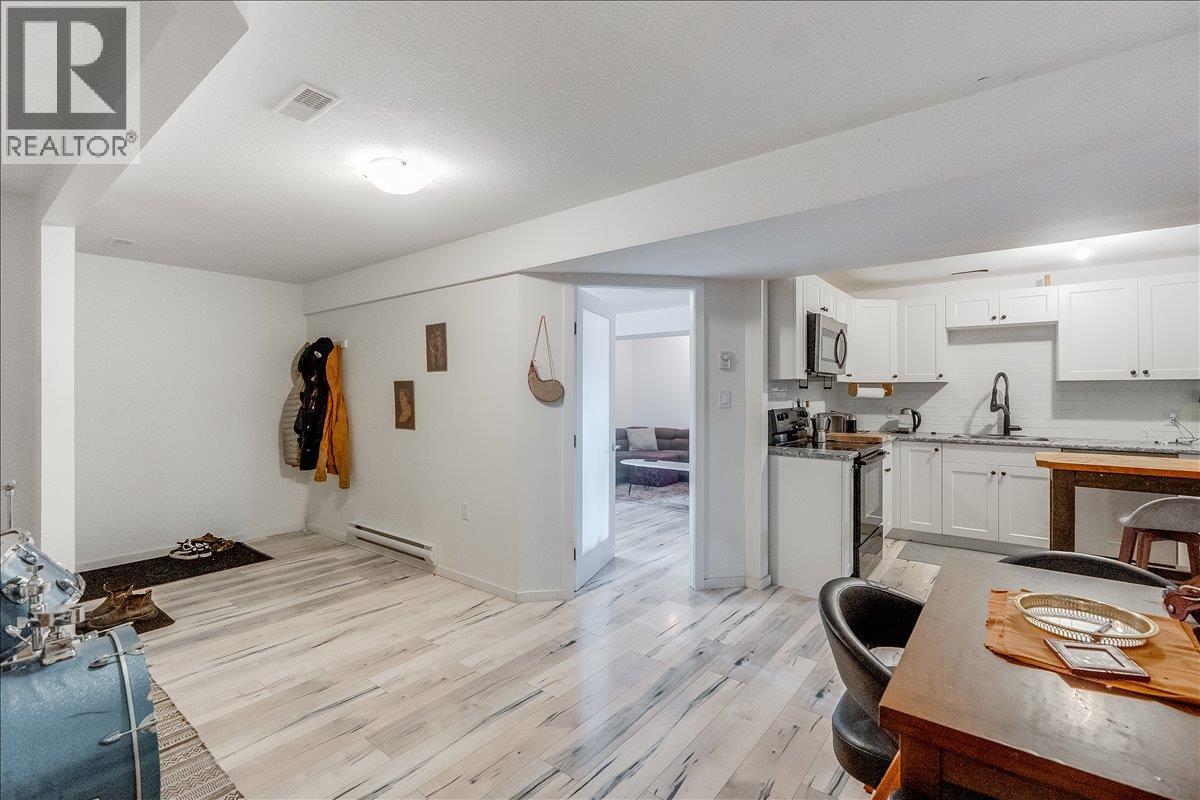 2706 Jacks Crescent - 51