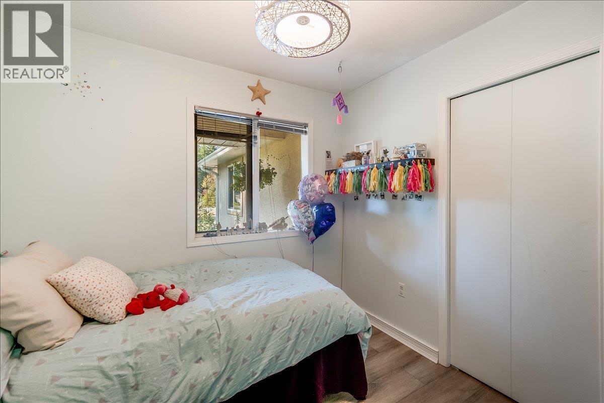 2706 Jacks Crescent - 38