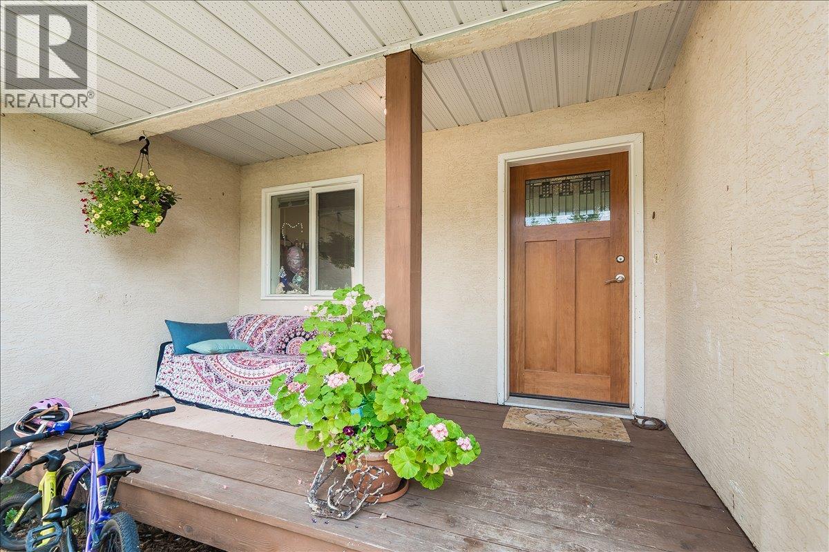 2706 Jacks Crescent - 5