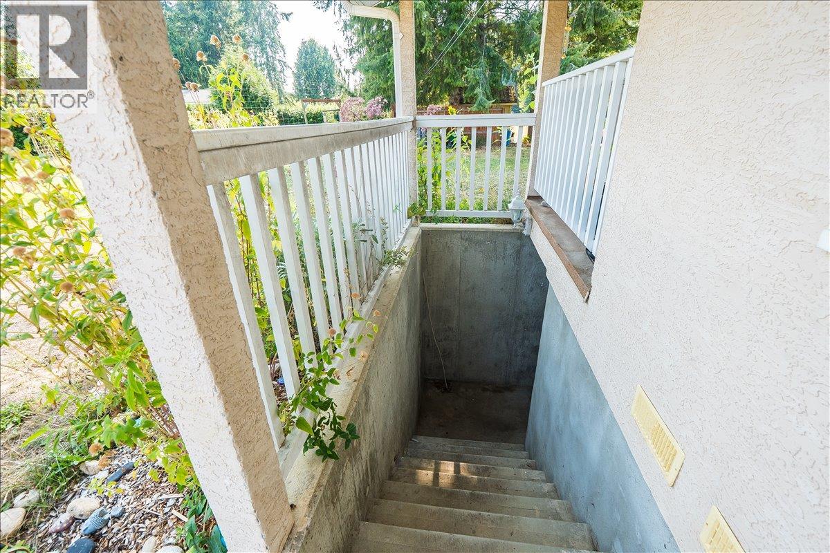 2706 Jacks Crescent - 54