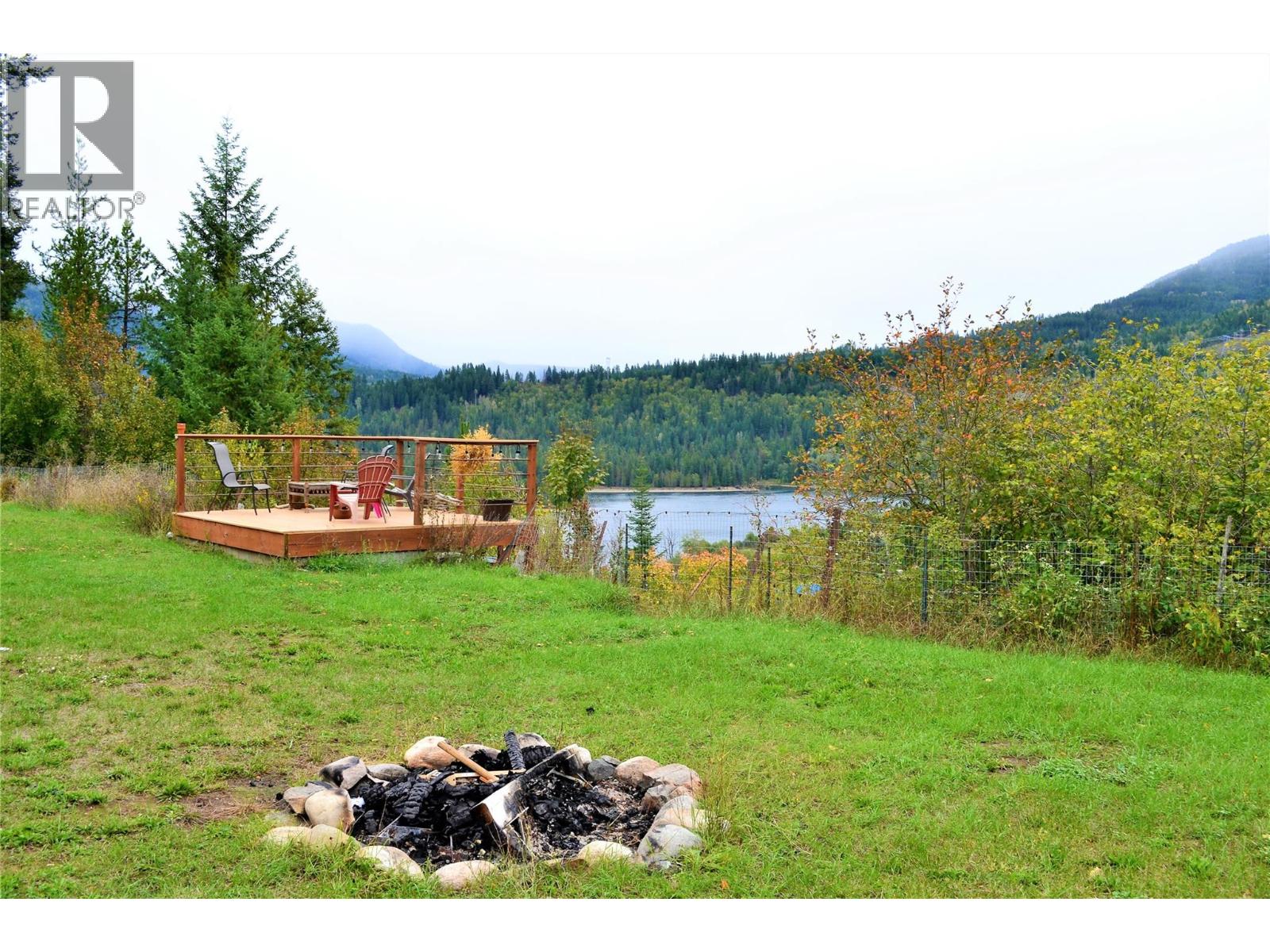 2706 Jacks Crescent - 40