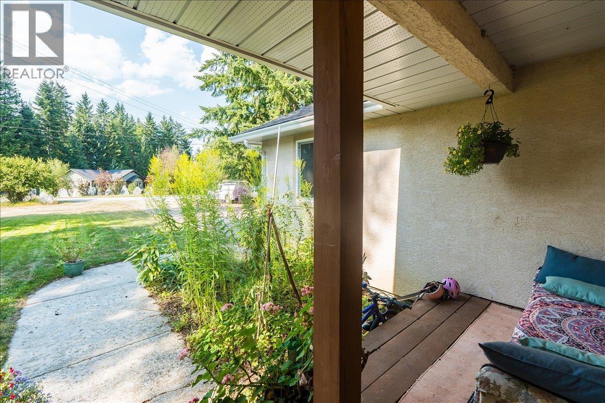 2706 Jacks Crescent - 55